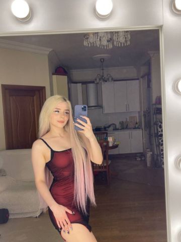 Елена Элегантная Брюнетка